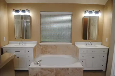 4606 Russett Lane, Sugar Land, TX 77479 - Photo 7