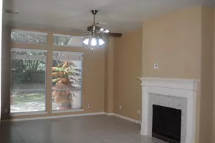 4606 Russett Ln, Sugar Land, TX 77479 - Photo 11