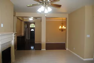 4606 Russett Ln, Sugar Land, TX 77479 - Photo 9