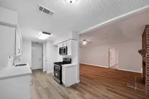 15410 Wildwood Lake Dr, Houston, TX 77083 - Photo 5