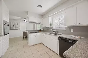 5422 Golf Dr, Houston, TX 77091 - Photo 19