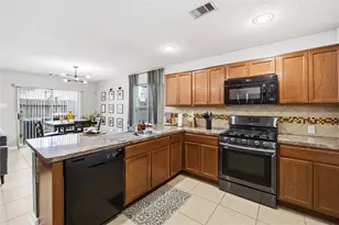 18933 Porchlight Ct, Houston, TX 77073 - Photo 9