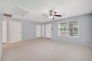 11411 Roandale Dr, Houston, TX 77048 - Photo 9