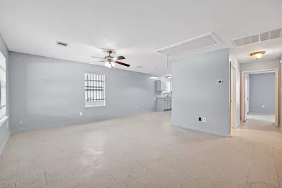 11411 Roandale Drive, Houston, TX 77048 - Photo 7