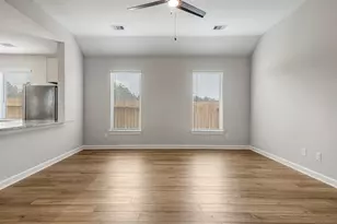 15683 Honey Cv Dr, Conroe, TX 77303 - Photo 7