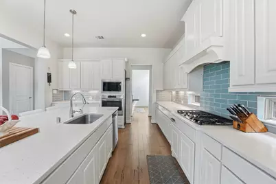 18603 Spellman Ridge Drive, Tomball, TX 77377 - Photo 9