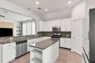 326 Lake Rim Drive, Rosenberg, TX 77469 - Photo 9