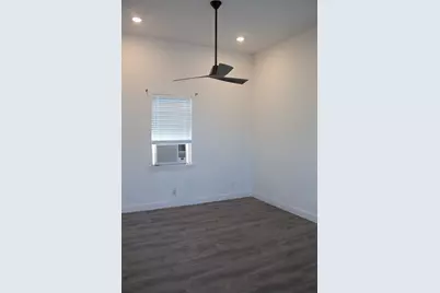 3607 Ball, Galveston, TX 77550 - Photo 5