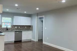 5502 Heron Dr, Houston, TX 77033 - Photo 7