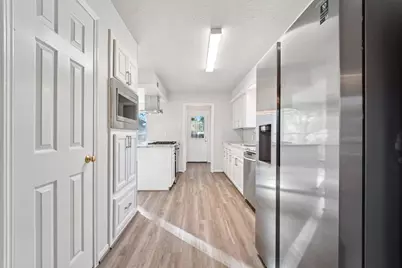 515 Rosewood Drive, Shenandoah, TX 77381 - Photo 9