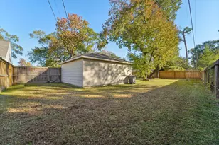 515 Rosewood Dr, Shenandoah, TX 77381 - Photo 29