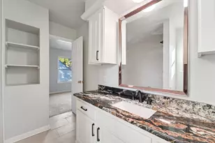 515 Rosewood Dr, Shenandoah, TX 77381 - Photo 17