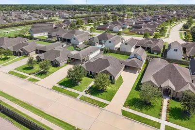 6830 Gonzales Point, Manvel, TX 77578 - Photo 37