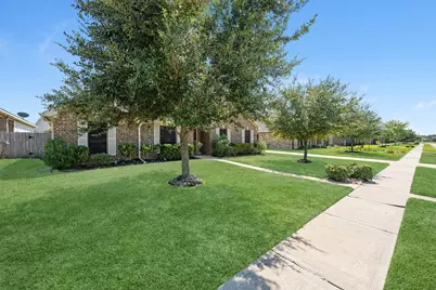 6830 Gonzales Point, Manvel, TX 77578 - Photo 3