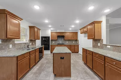 6830 Gonzales Point, Manvel, TX 77578 - Photo 15