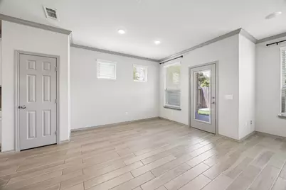 1903 Monaco Memorial Lane, Houston, TX 77043 - Photo 11
