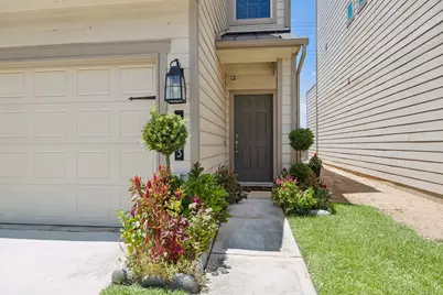 1903 Monaco Memorial Lane, Houston, TX 77043 - Photo 5