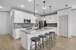 1903 Monaco Memorial Ln, Houston, TX 77043 - Photo 13