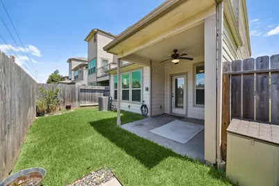 1903 Monaco Memorial Lane, Houston, TX 77043 - Photo 5