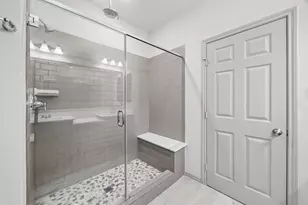 1903 Monaco Memorial Ln, Houston, TX 77043 - Photo 17