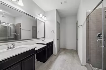 1903 Monaco Memorial Lane, Houston, TX 77043 - Photo 19
