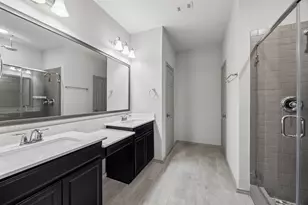1903 Monaco Memorial Ln, Houston, TX 77043 - Photo 19