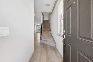 1903 Monaco Memorial Ln, Houston, TX 77043 - Photo 7