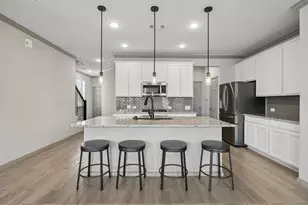 1903 Monaco Memorial Ln, Houston, TX 77043 - Photo 7
