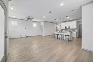 1903 Monaco Memorial Ln, Houston, TX 77043 - Photo 3