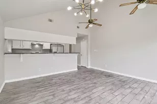 11306 Bayou Pl Ln, Houston, TX 77099 - Photo 7