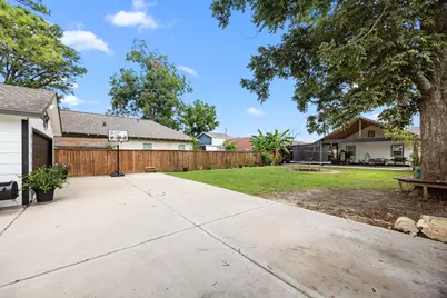 5221 McCormick Street, Houston, TX 77023 - Photo 5
