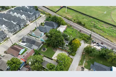 5221 McCormick Street, Houston, TX 77023 - Photo 3