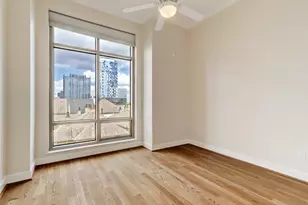 2211 Briarglen Dr, Houston, TX 77027 - Photo 9