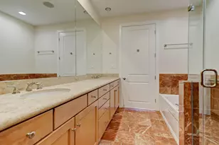 2211 Briarglen Dr, Houston, TX 77027 - Photo 9