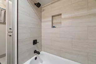 18222 Barbuda Ln, Houston, TX 77058 - Photo 21