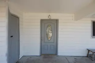 206 Arnett Ln, Houston, TX 77037 - Photo 3