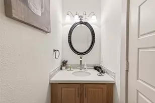 3684 Ocee St, Houston, TX 77063 - Photo 15