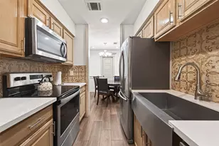 3684 Ocee St, Houston, TX 77063 - Photo 13