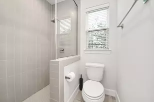 2719 Clinton Dr, Houston, TX 77020 - Photo 15