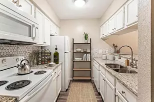 7313 Gulf Freeway, Houston, TX 77017 - Photo 1