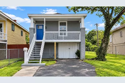 4611 Avenue Q 1/2, Galveston, TX 77551 - Photo 1