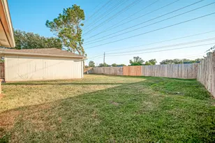 2810 Pineleaf Dr, Sugar Land, TX 77479 - Photo 33