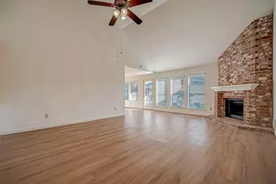 2810 Pineleaf Drive, Sugar Land, TX 77479 - Photo 9