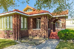 5022 Woodrow Ave, Galveston, TX 77551 - Photo 3