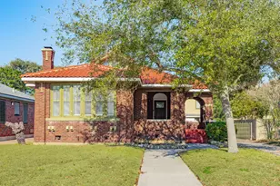 5022 Woodrow Ave, Galveston, TX 77551 - Photo 1