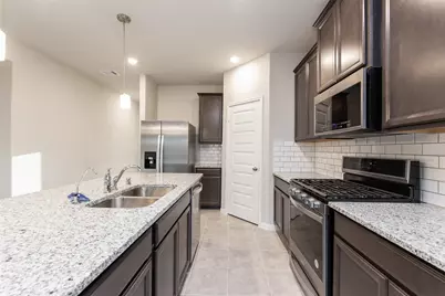 7215 Wilshire Court, Rosharon, TX 77583 - Photo 11