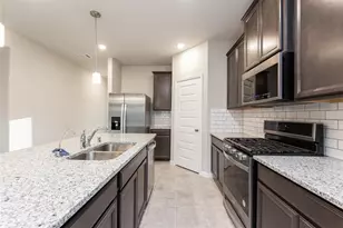 7215 Wilshire Ct, Rosharon, TX 77583 - Photo 11