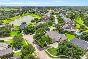 212 Falcon Lake Cir, Friendswood, TX 77546 - Photo 43