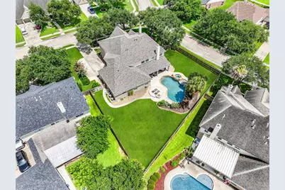212 Falcon Lake Circle, Friendswood, TX 77546 - Photo 41