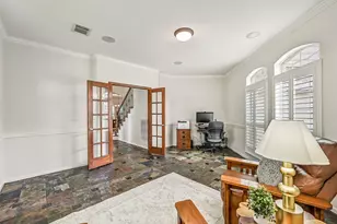 212 Falcon Lake Cir, Friendswood, TX 77546 - Photo 11